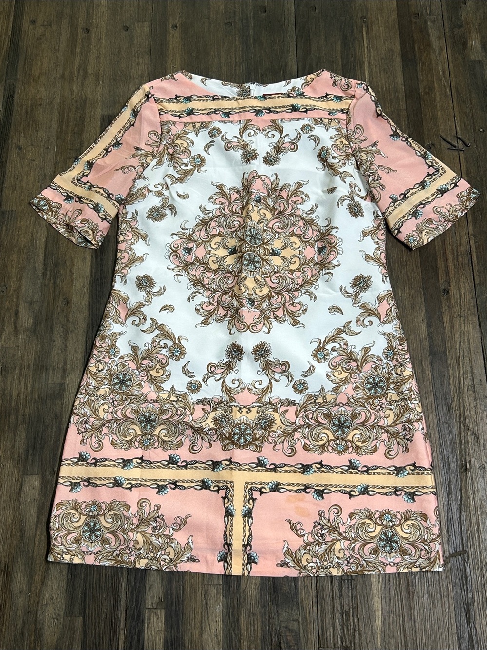 🫶💐Scarlett Pink and White Baroque Print Shift Dress